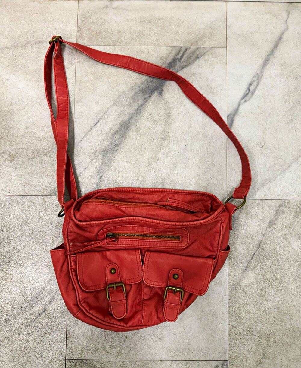 Mossimo Supply Co. Women’s Pink Faux Leather Crescent Crossbody Zip Pockets